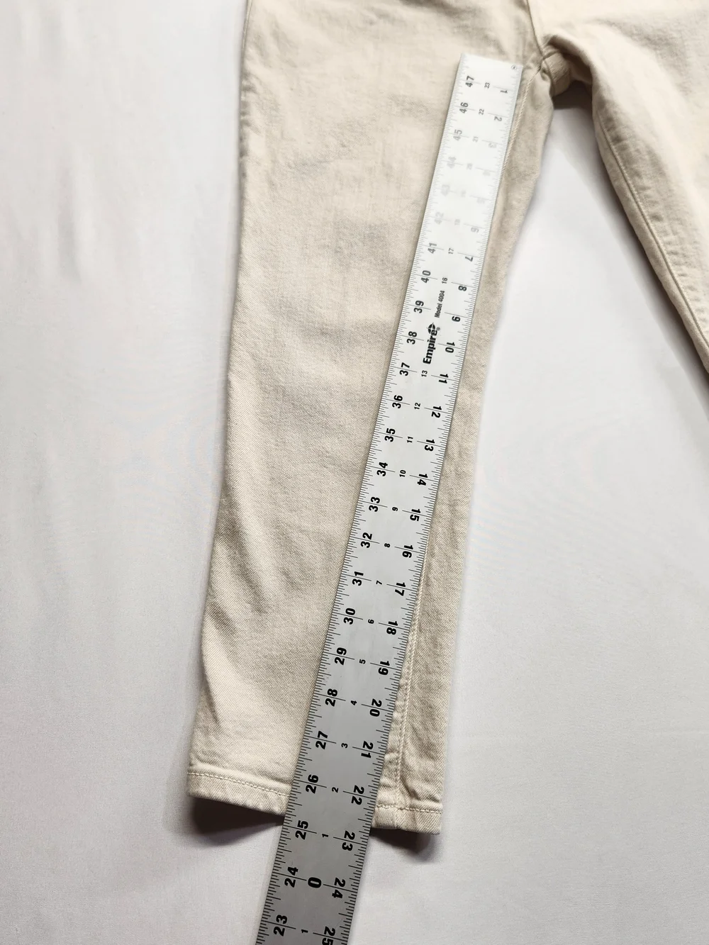 ⭐️Michael Kors Ecru Cream Straight Leg Crop Jeans Size 8 Comfort Stretch